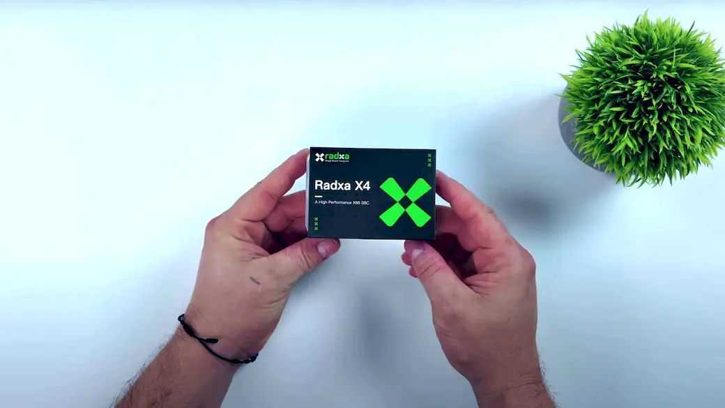 Radax X4 Hands-On First Look unboxing