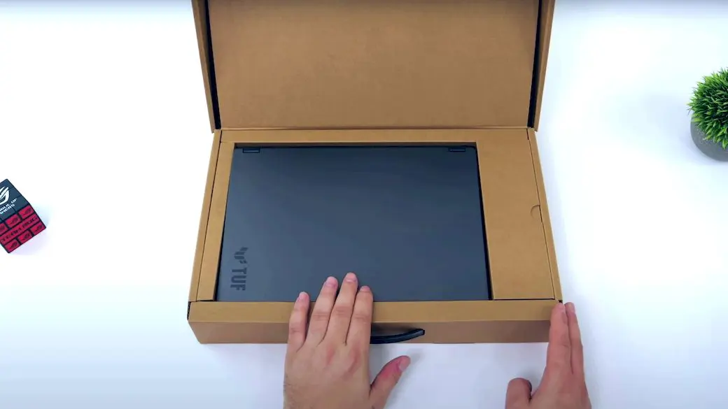 ASUS TUF A14 Review: unboxing